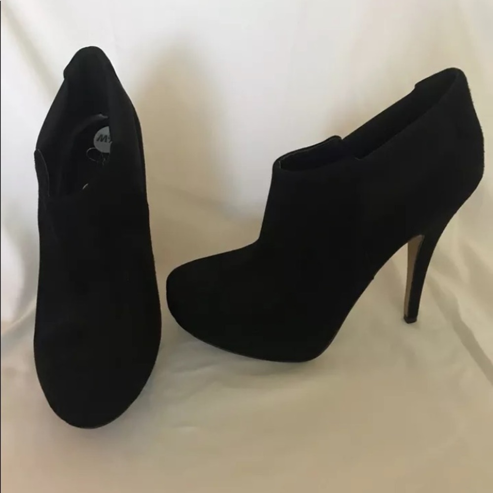 Jessica Simpson Booties - Picture 5 of 12